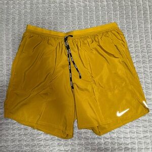 Nike Running Shorts sz Large